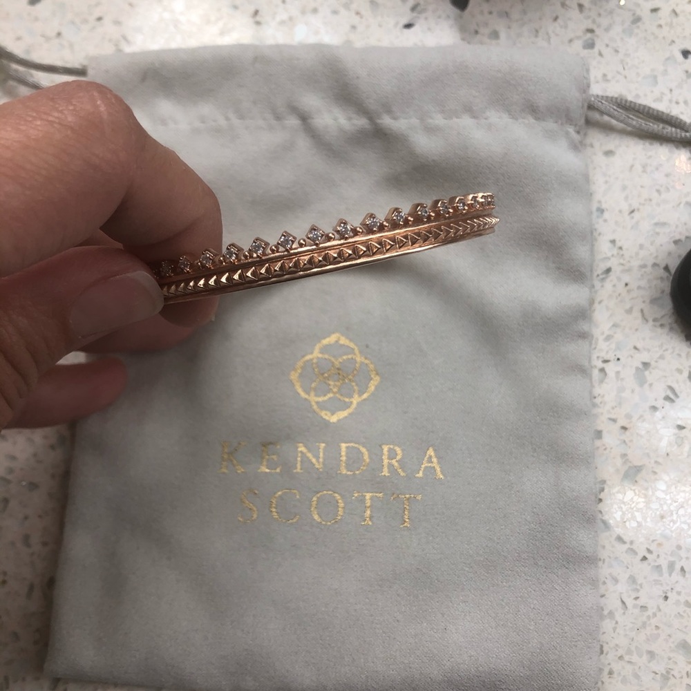 Kendra Scott bangle rose gold like new